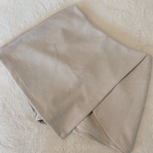 Cream Faux Suede Squort